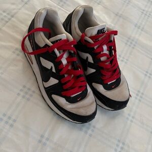 Nike‎ Black and White Shoes with Red Accents Size US7y